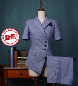 新款夏季女士職業(yè)西裝定做
