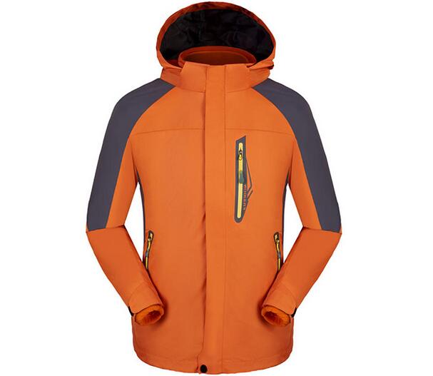 沖鋒衣是什么衣服？沖鋒衣和普通衣服的區(qū)別