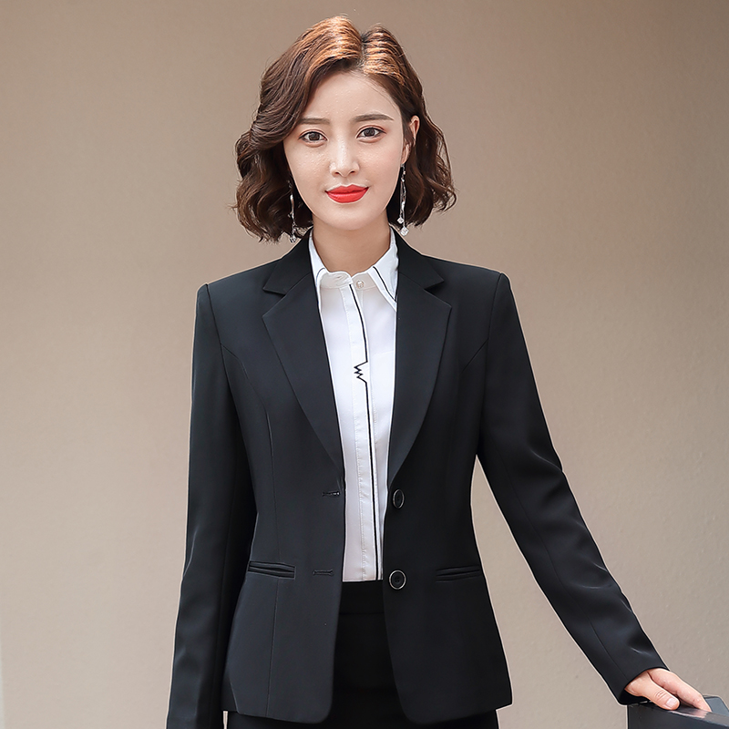 企業(yè)員工西服套裝工作服定做有哪些關(guān)鍵點(diǎn)