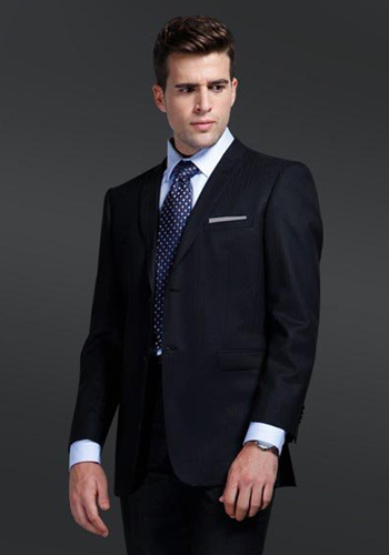 職業(yè)裝定制與領(lǐng)帶的搭配 職業(yè)裝定制與領(lǐng)帶的搭配