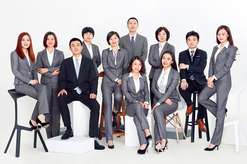 職業(yè)裝定制集體照 職業(yè)裝定制集體照