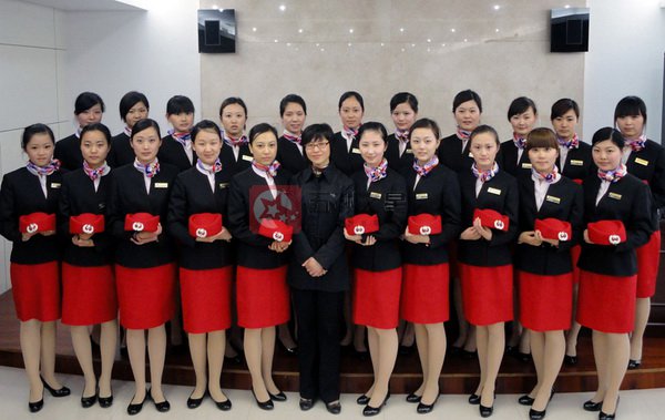 航空培訓學員職業(yè)裝定制案例 航空培訓學員職業(yè)裝定制案例